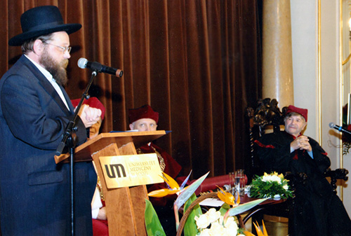 Przemówienie z okazji nadania tytułu Doktora honoris causa ambasadorowi Szewachowi Weissowi na Uniwersytecie Medycznym w Łodzi